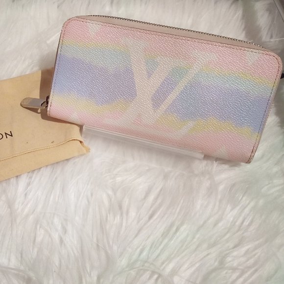 Placeholder Listing--Preview of Some EXCEPTIONAL LV Items - Picture 4 of 9